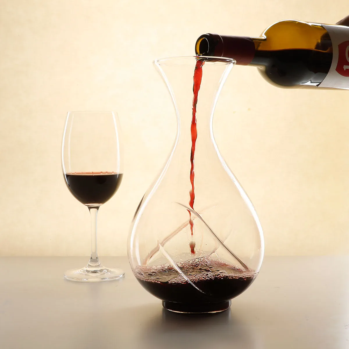 Carafe A Decanter Wave