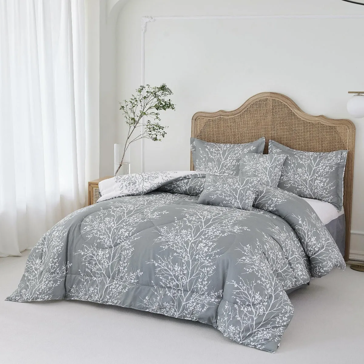 Foliage Reversible Comforter Set   Two Free Sham Pillows