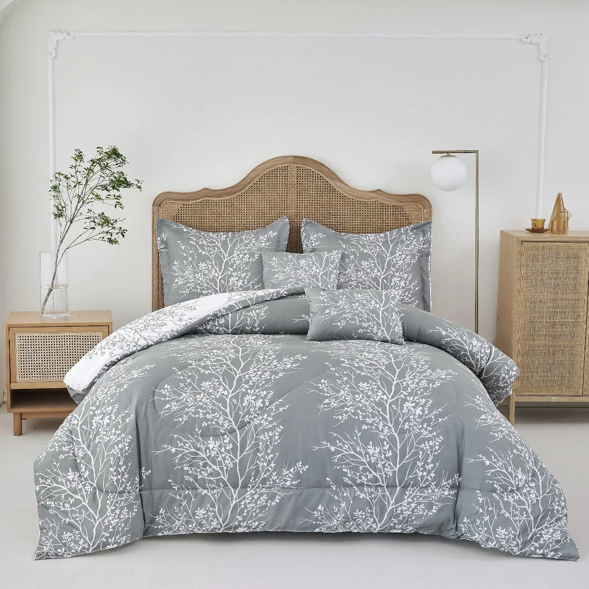 Foliage Reversible Comforter Set   Two Free Sham Pillows