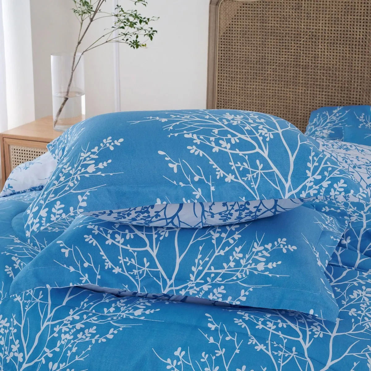 Foliage Reversible Comforter Set   Two Free Sham Pillows