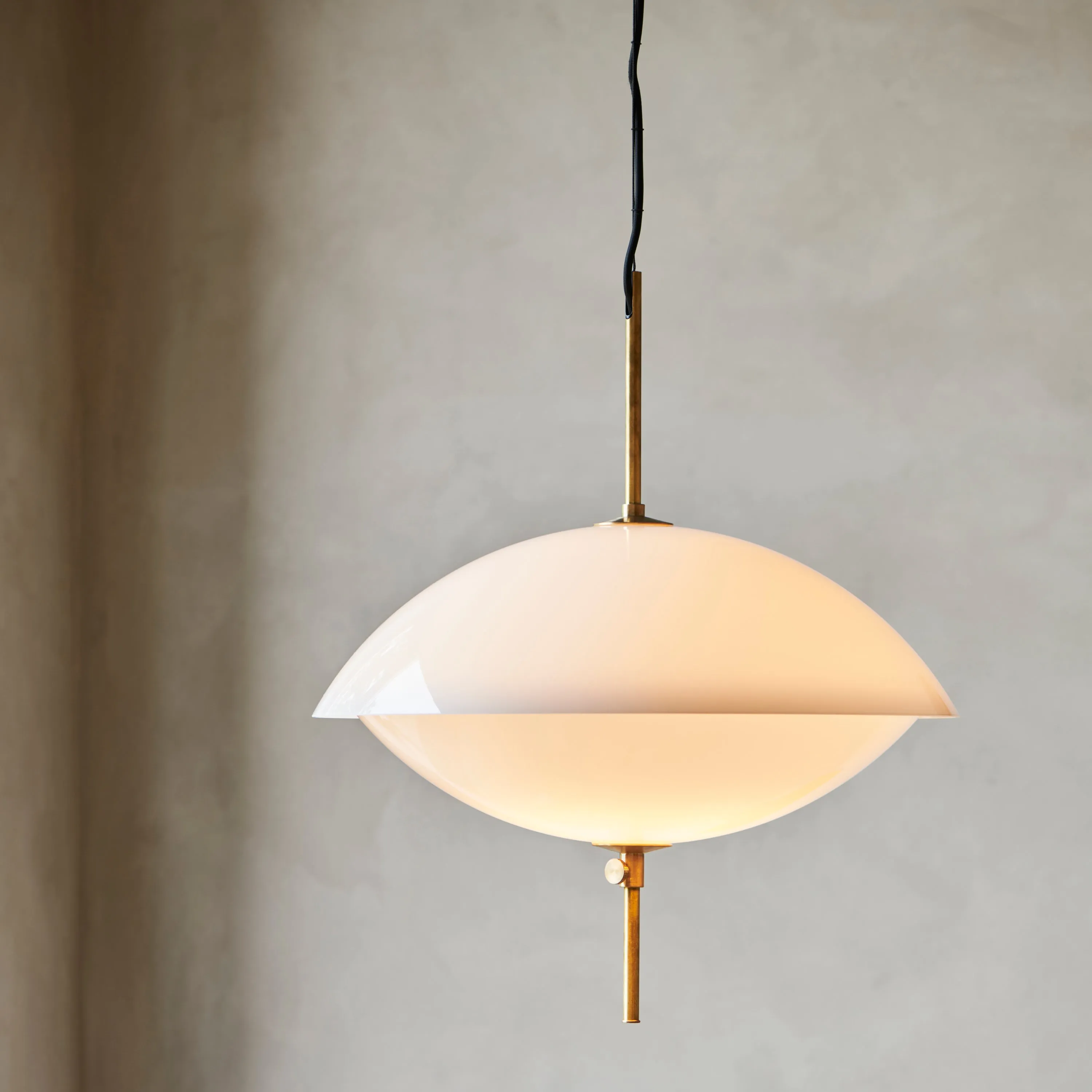 Fritz Hansen Clam™ Pendant Large