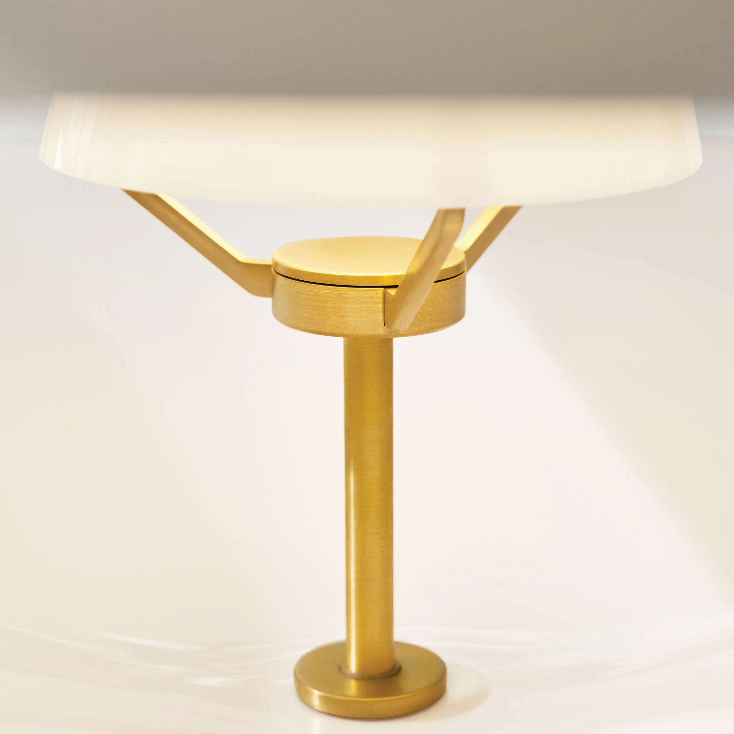 Fritz Hansen Clam™ Pendant Large