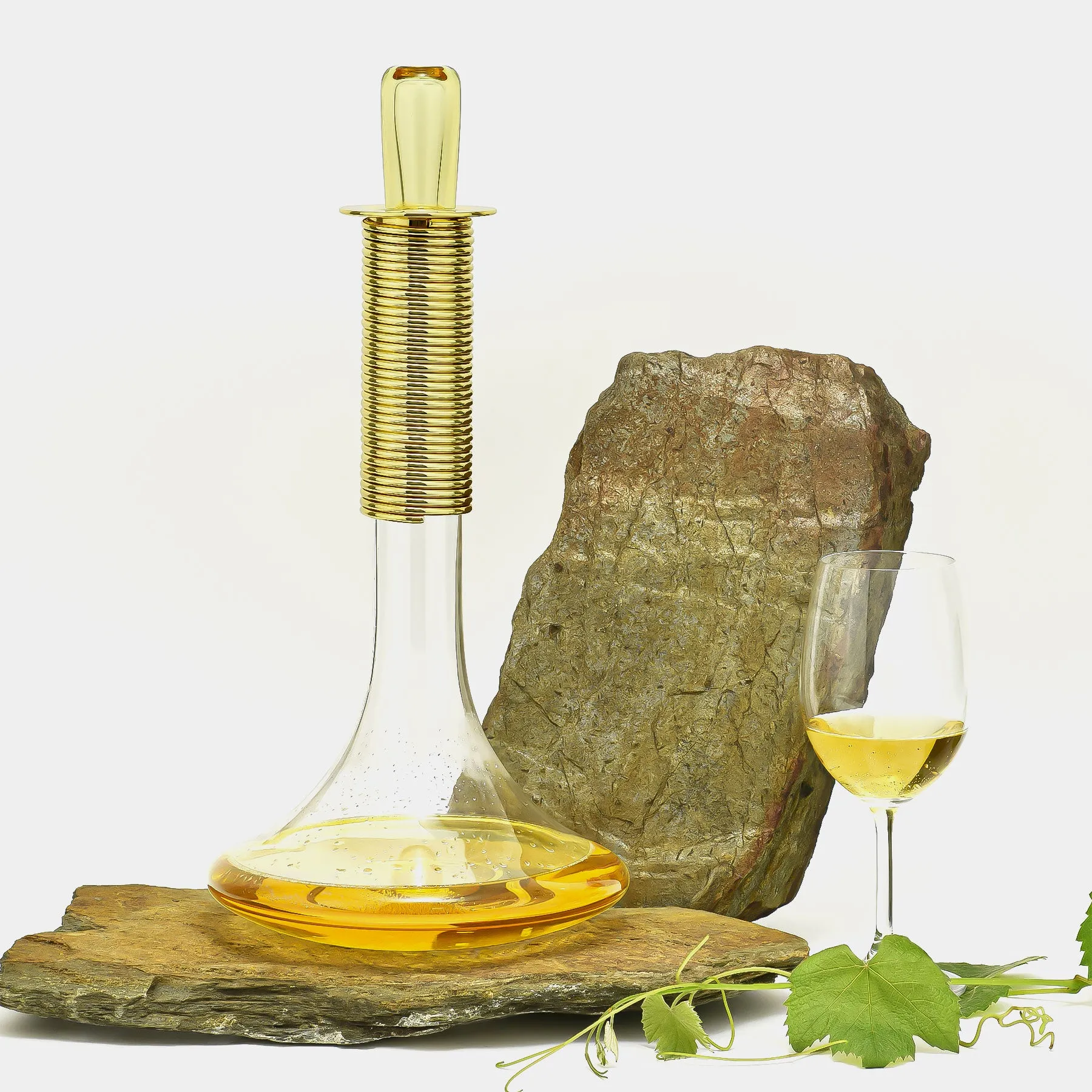 Glass Wine Decanter With Gold-Plated Decoration