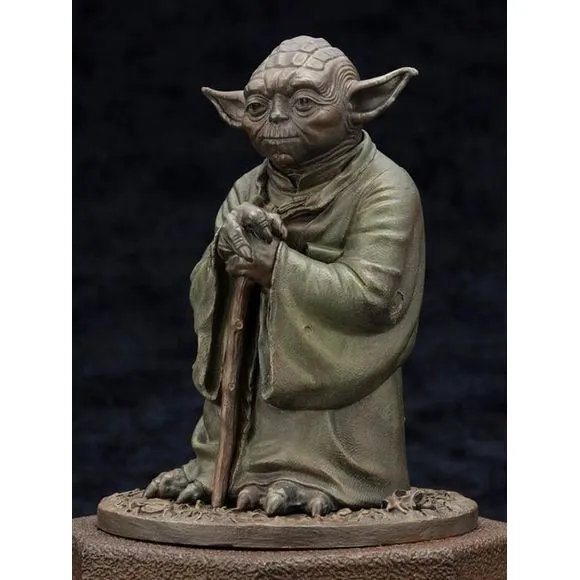 Kotobukiya Star Wars: The Empire Strikes Back Yoda Fountain Limited Edition Statue Figure