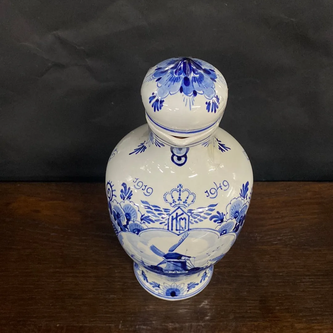 LARGE DELFT CARAFE WITH WINDMILL