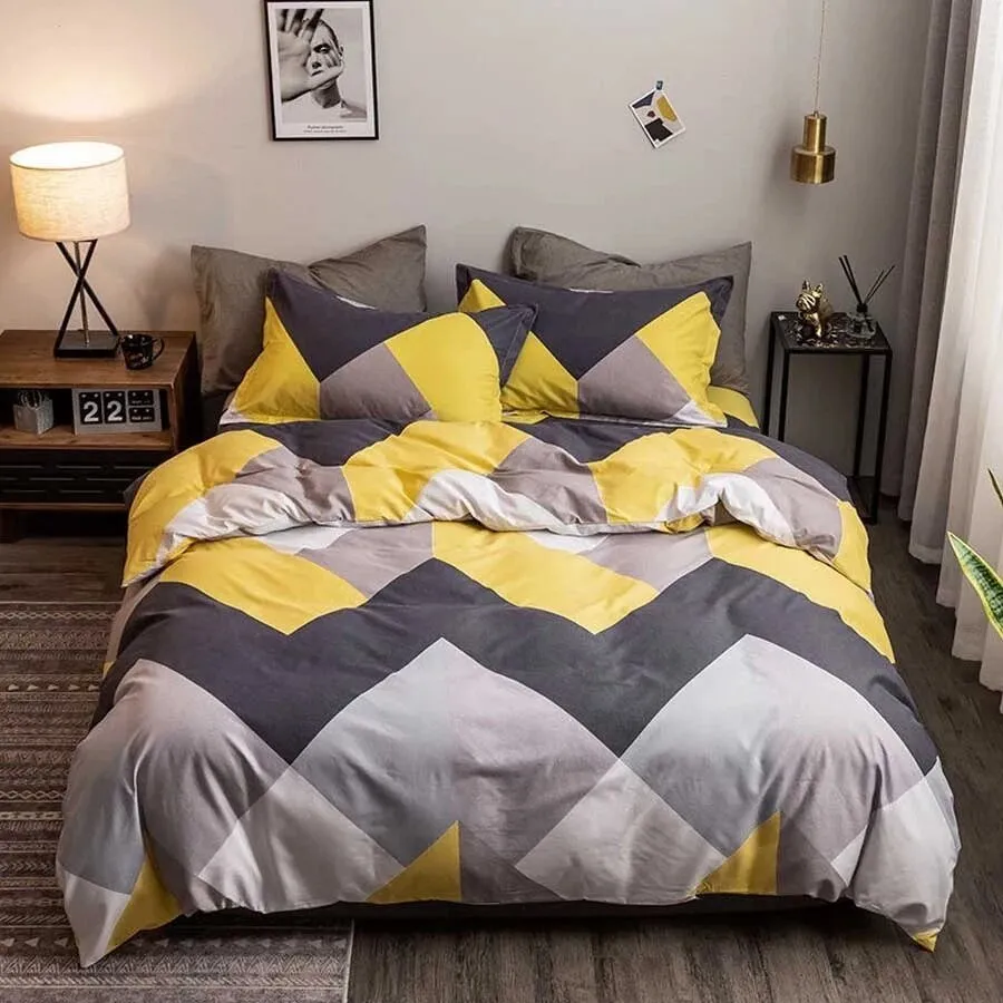 Luxury Bedding Set with King Size Duvet Cover and Geometric Print