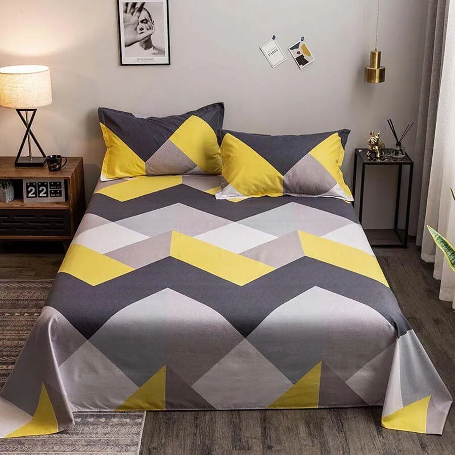 Luxury Bedding Set with King Size Duvet Cover and Geometric Print