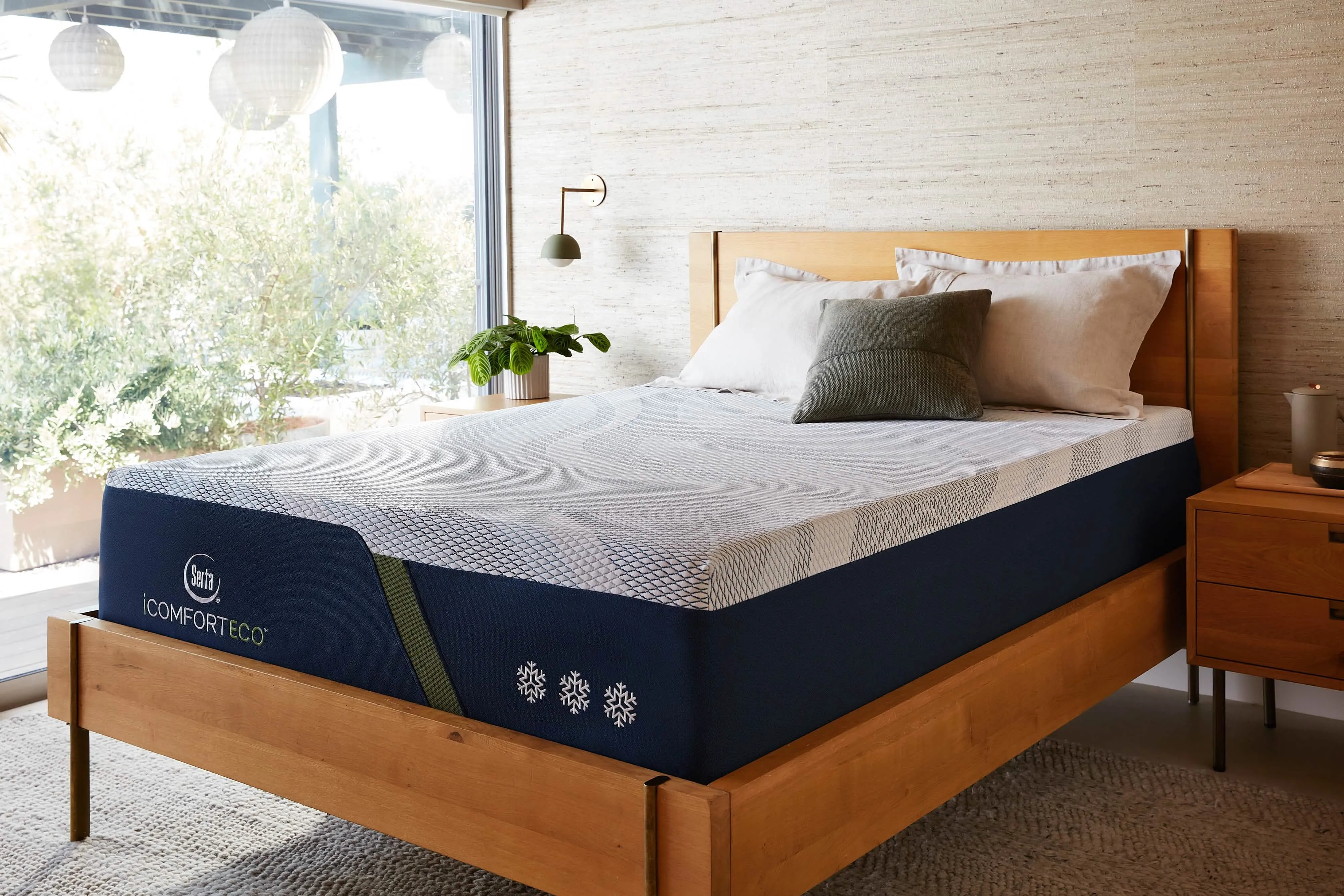 Serta iComfortECO Fusion 30 13.5" Firm Mattress