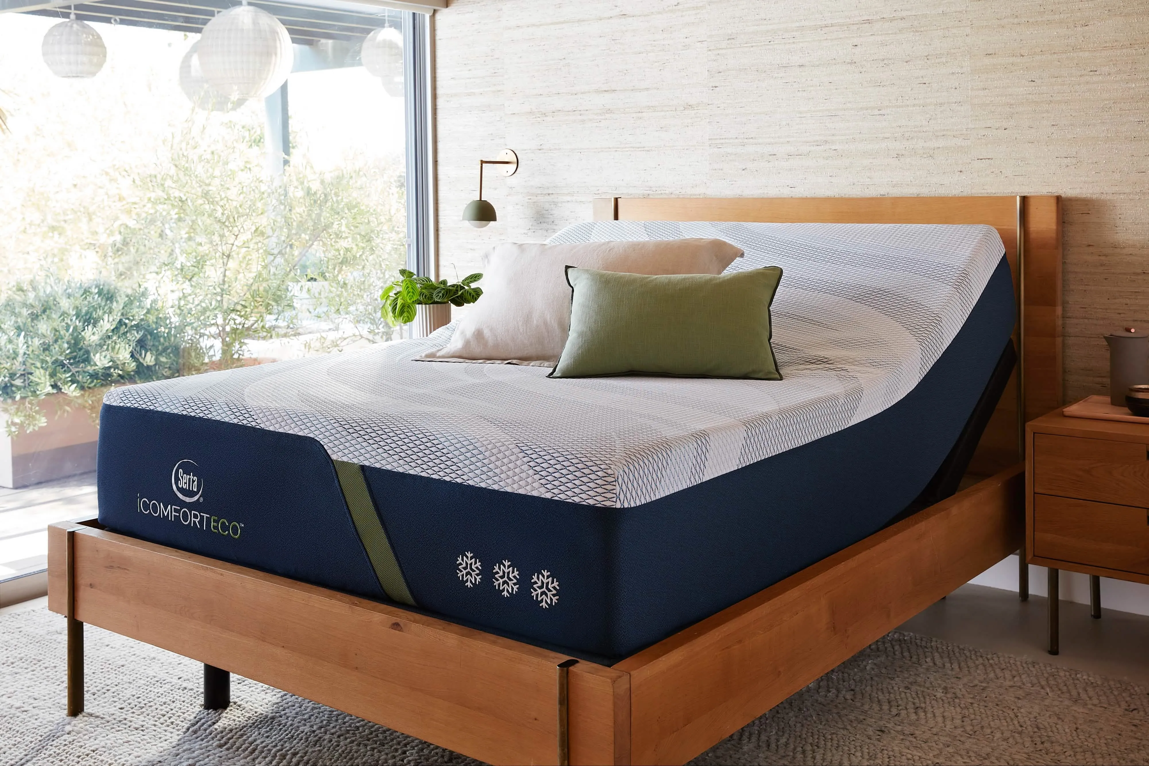 Serta iComfortECO Fusion 30 13.5" Firm Mattress