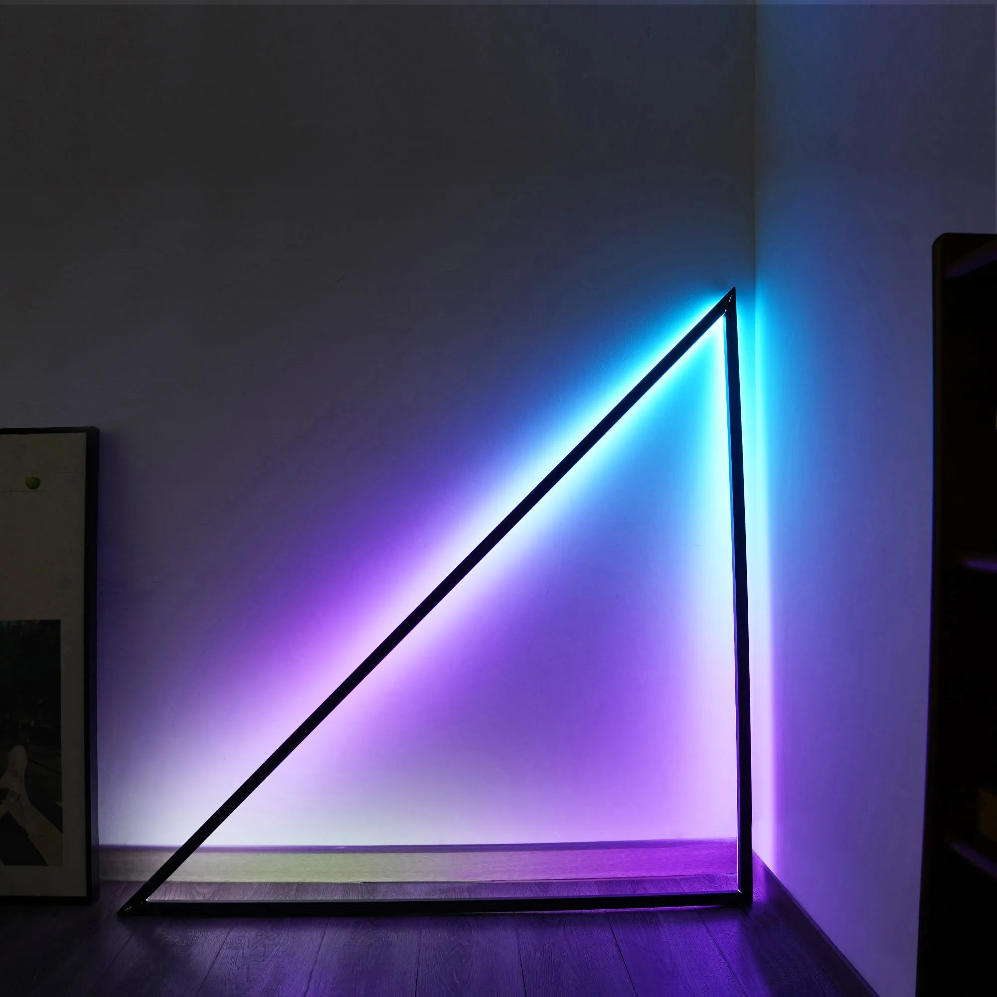 Sync Triangle LED Light