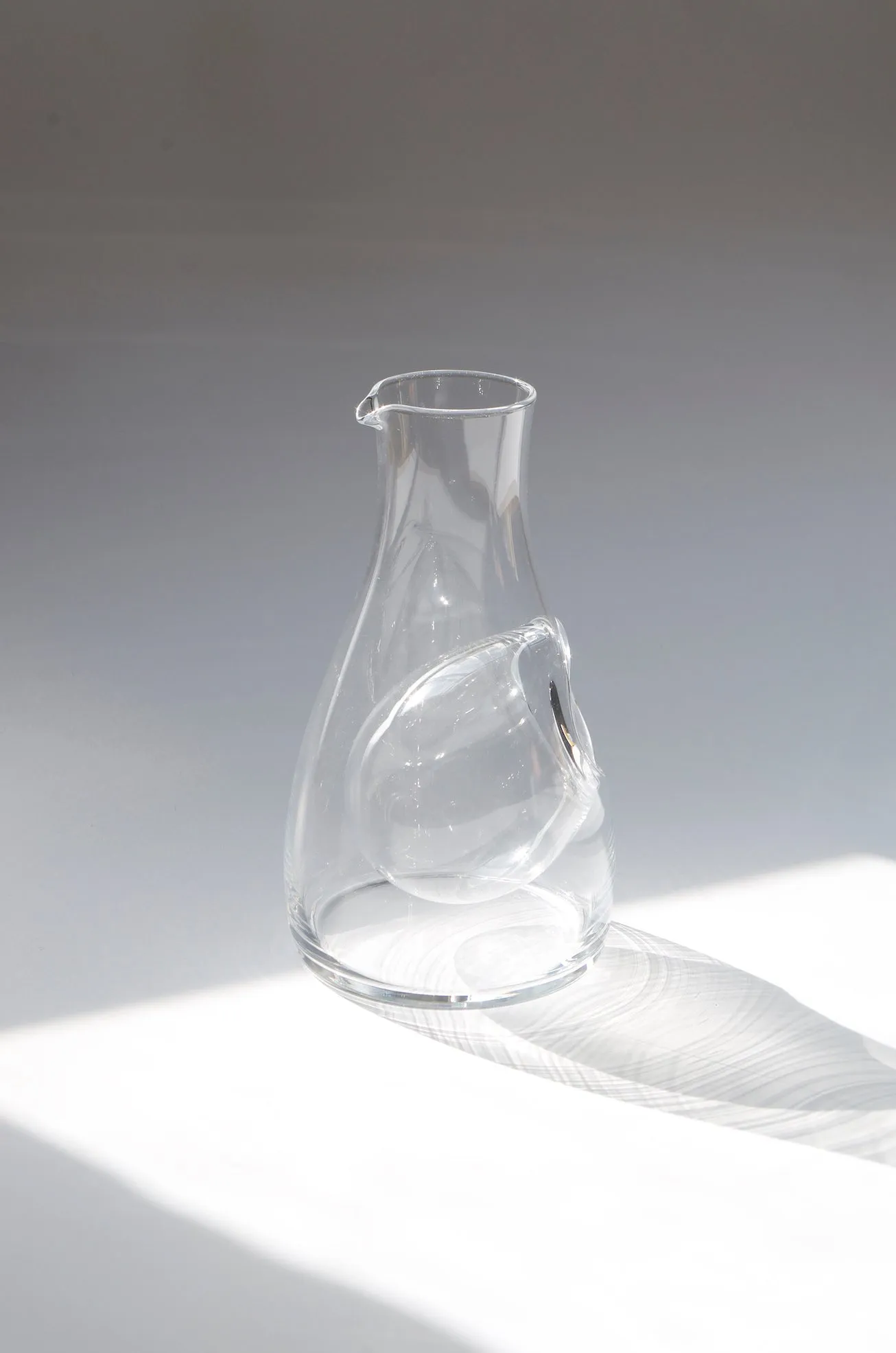 Toyo-Sasaki Carafe (61278)