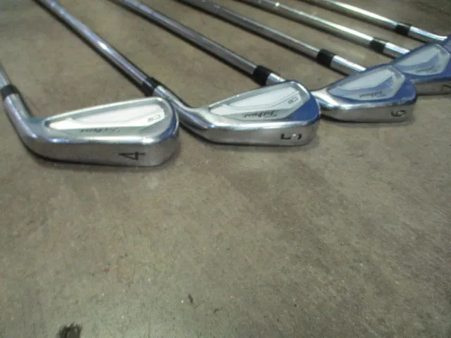 Used Titleist CB 620 Forged 6-Piece Iron Set 4-9 Irons