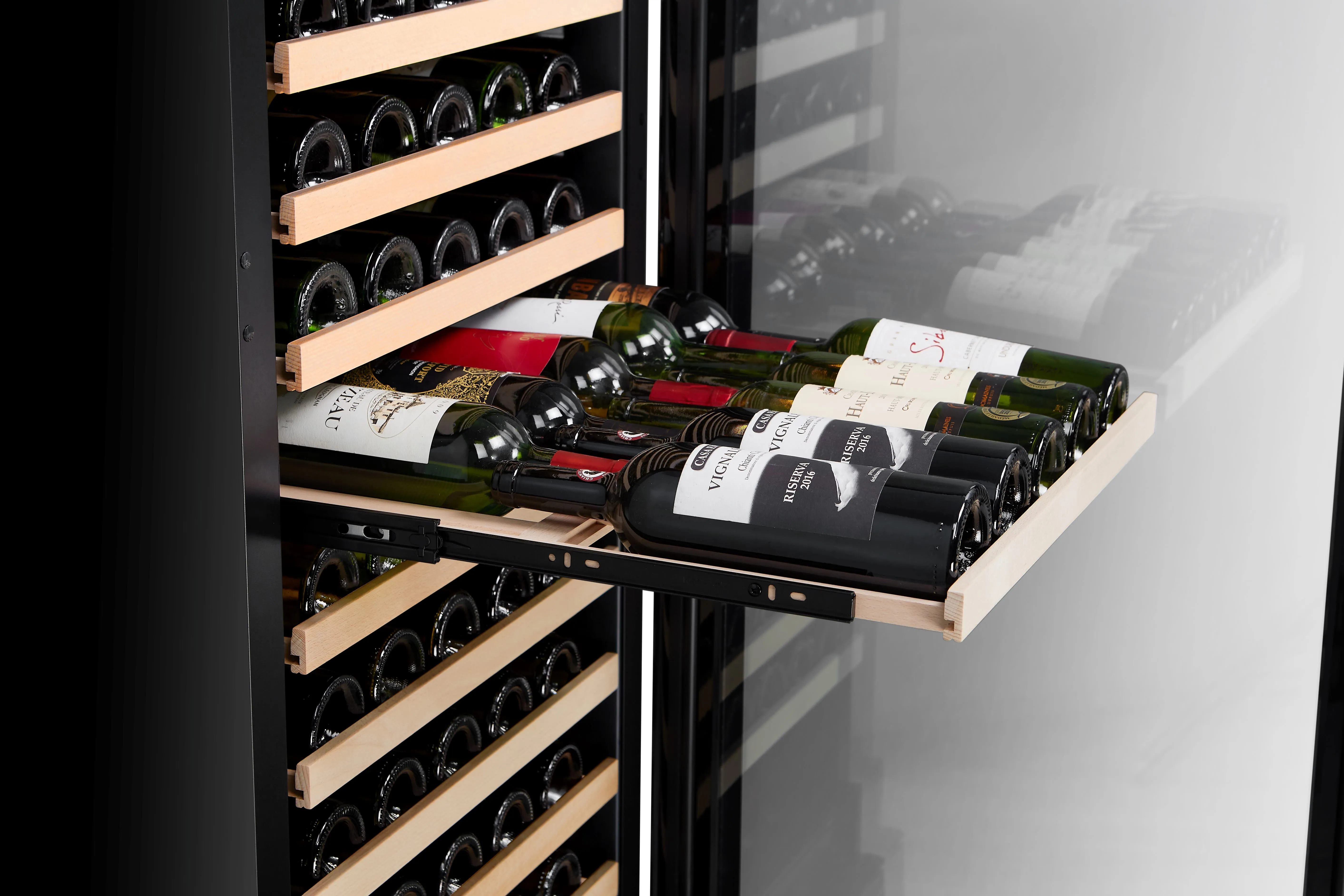 Vantaggio V164 Single Zone Wine Cabinet